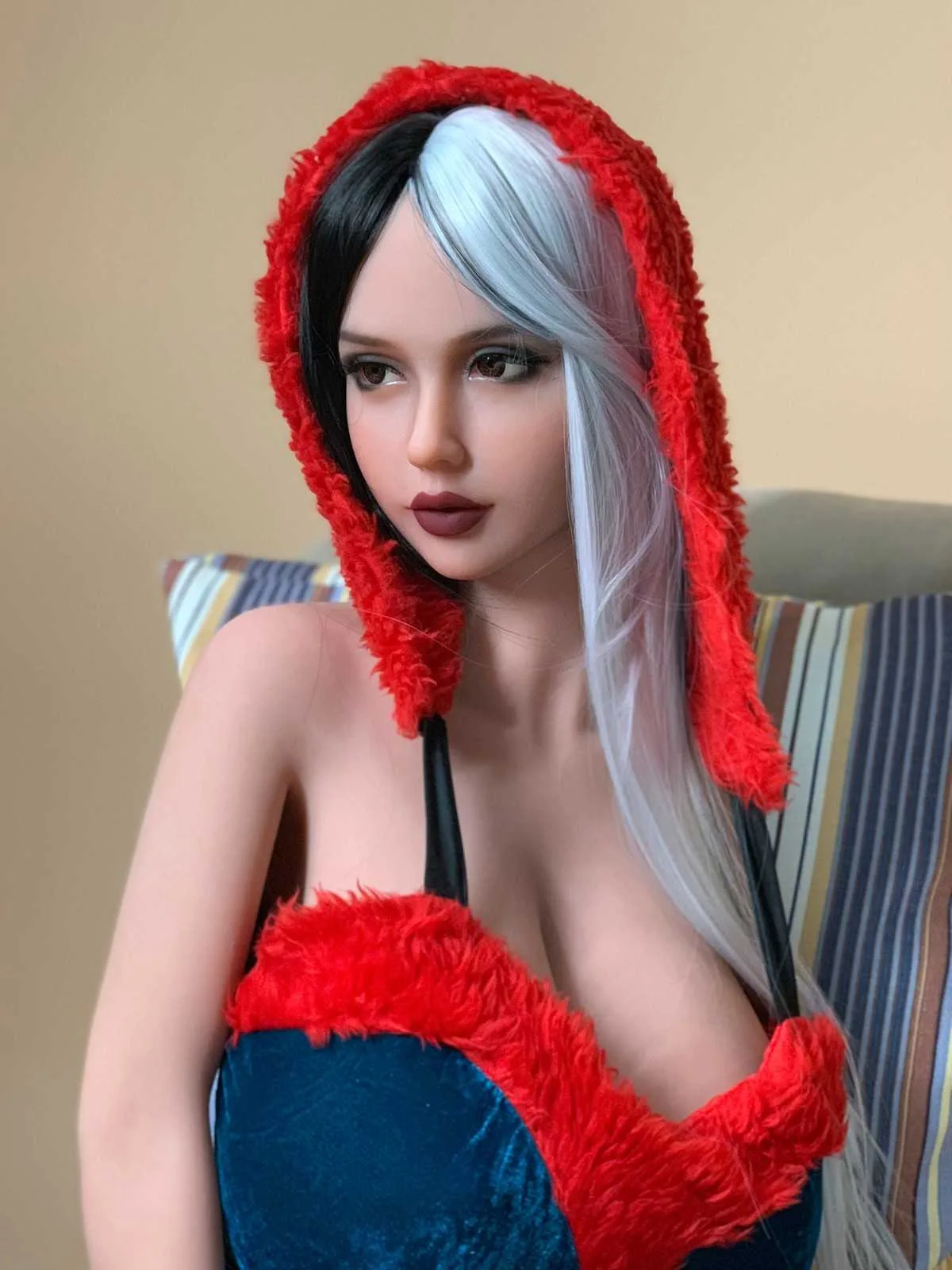 85cm (2ft9') L-Cup Small Love Doll Torso - Head#233 - Cruella view 6