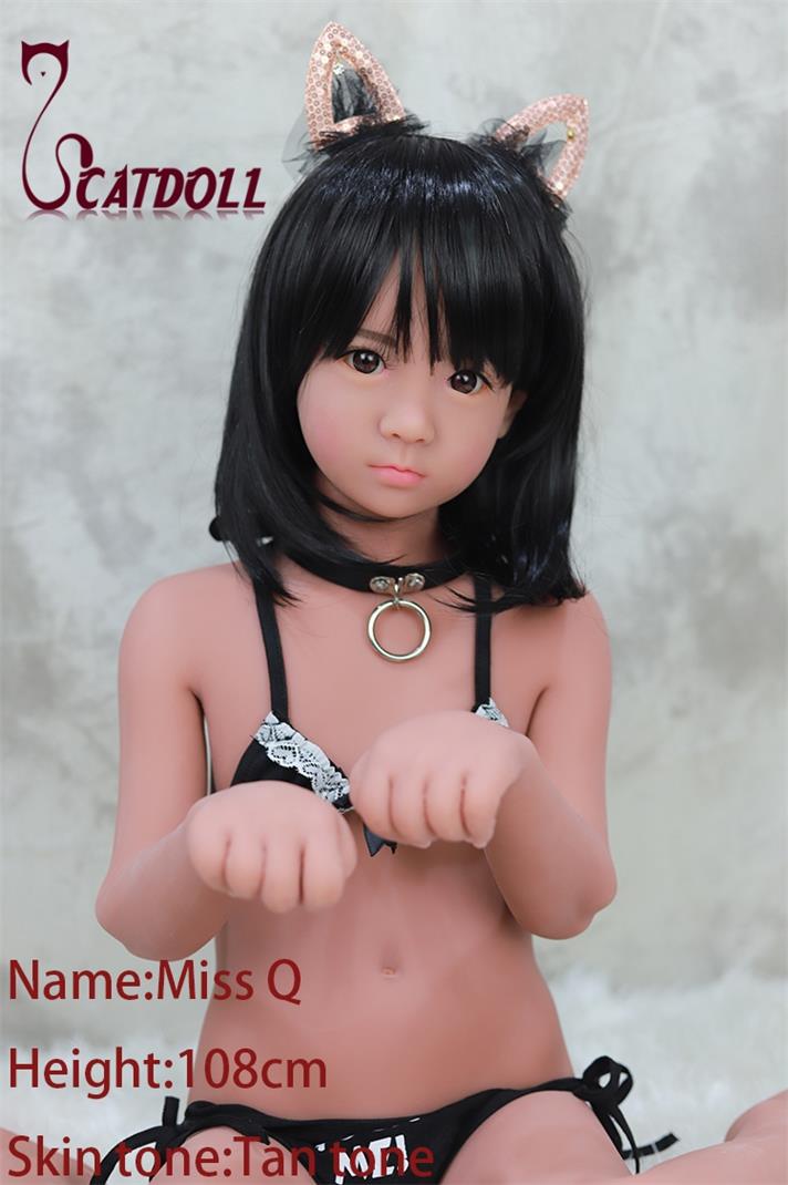 UTDOLLS Q 108cm タントーン リアルミニドール
