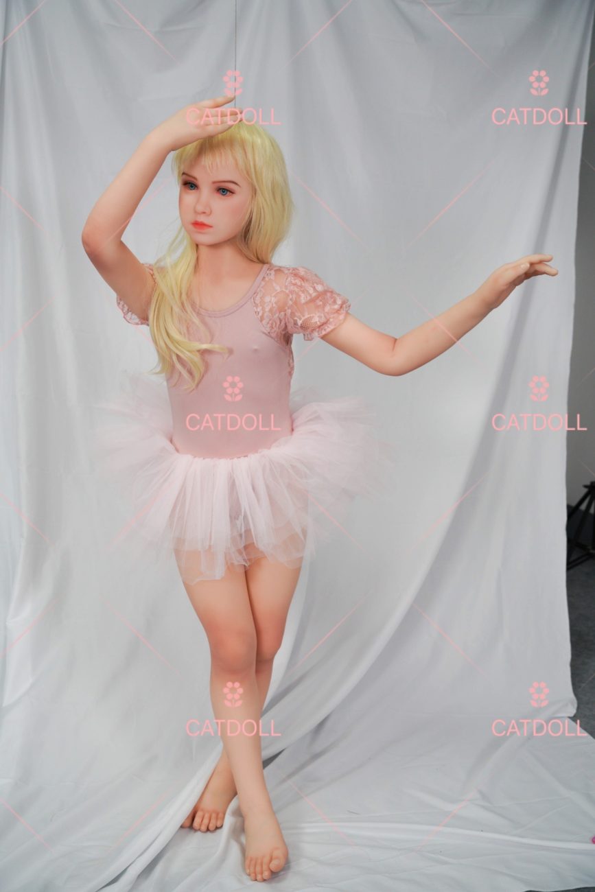 UTDOLLS 130CM サーシャ リアルミニドール - 画像 (6)