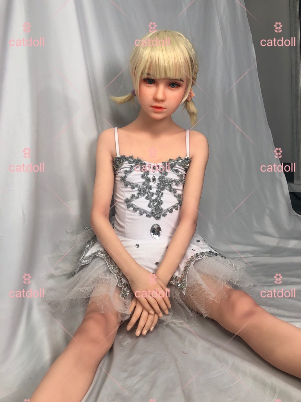 UTDOLLS 135CM サーシャ リアルミニドール - 画像 (4)