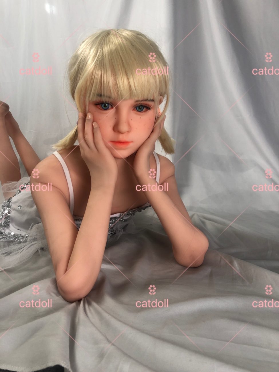 UTDOLLS 135CM サーシャ リアルミニドール - 画像 (5)