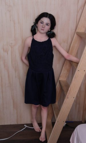 UTDOLLS 135CM ルーシー（TPEボディ、ハードシリコンヘッド）