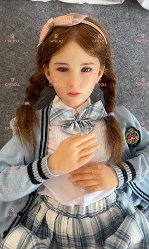UTDOLLS 128CM ドリー (TPEボディ、ハードシリコンヘッド)