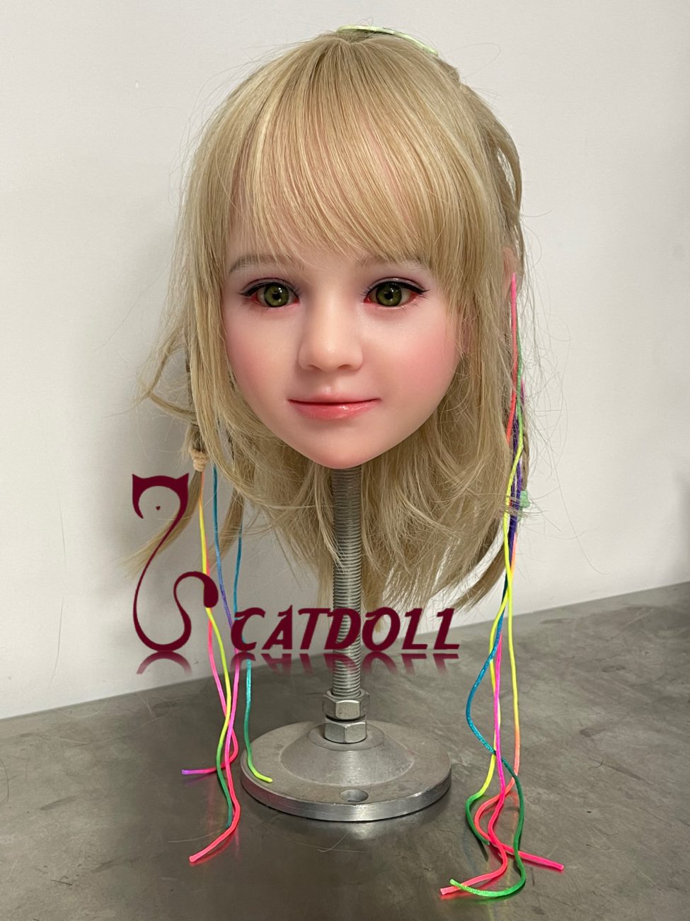 UTDOLLS ローラ ソフトシリコンヘッド - 画像 (4)