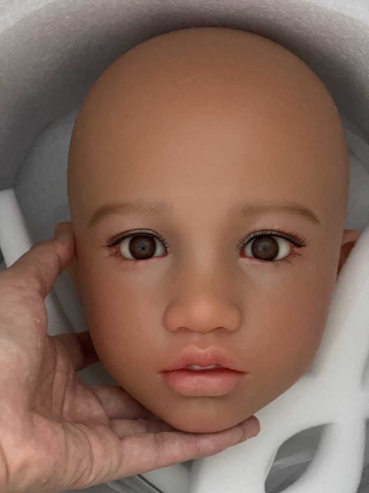 UTDOLLS サブリナ ソフトシリコンヘッド - 画像 (5)