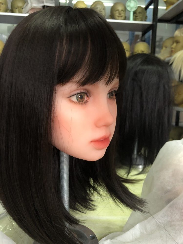 UTDOLLS 128CM ルイサ リアルミニドール - 画像 (3)