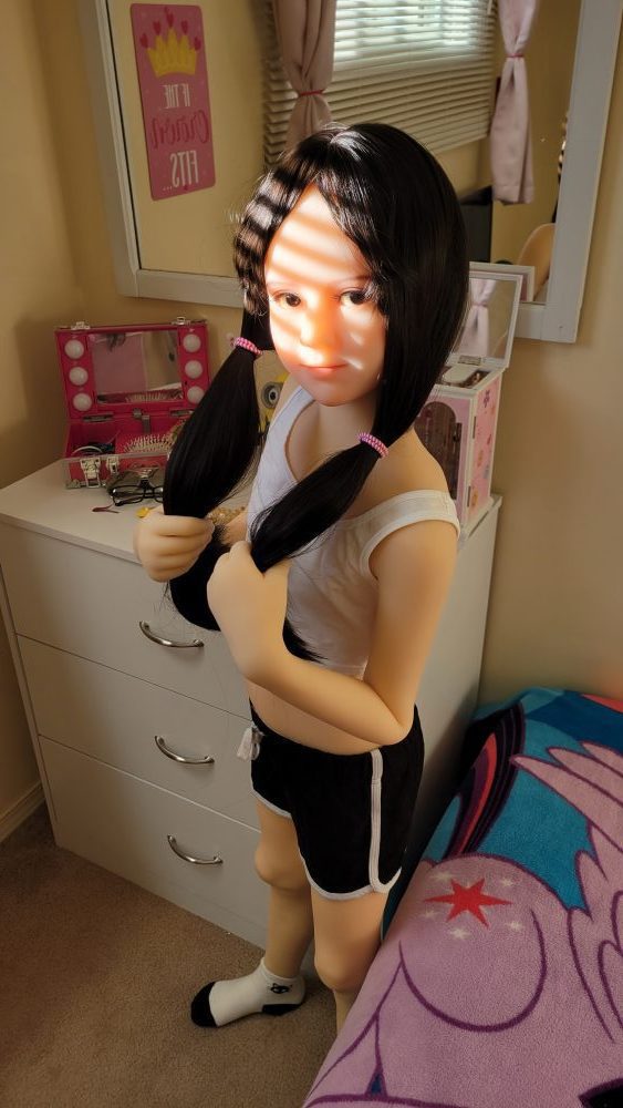 UTDOLLS 128CM ローラ リアルミニドール - 画像 (3)