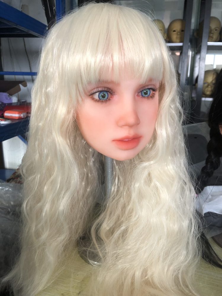 UTDOLLS 128CM ルイサ リアルミニドール - 画像 (2)